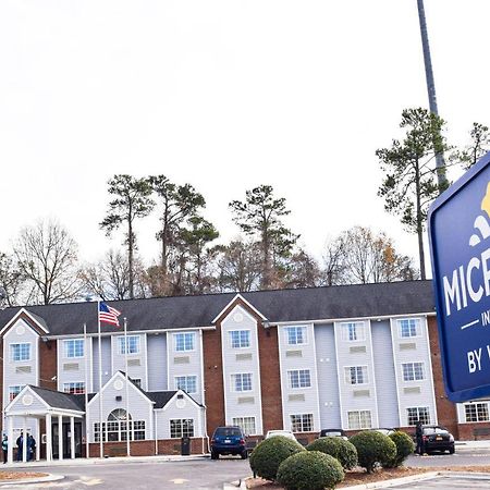Travelers Inn And Suites Raleigh Dış mekan fotoğraf