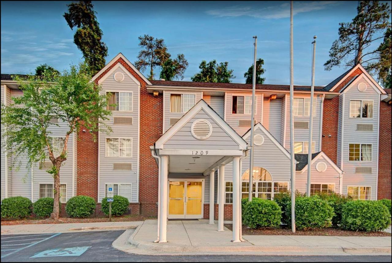 Travelers Inn And Suites Raleigh Dış mekan fotoğraf