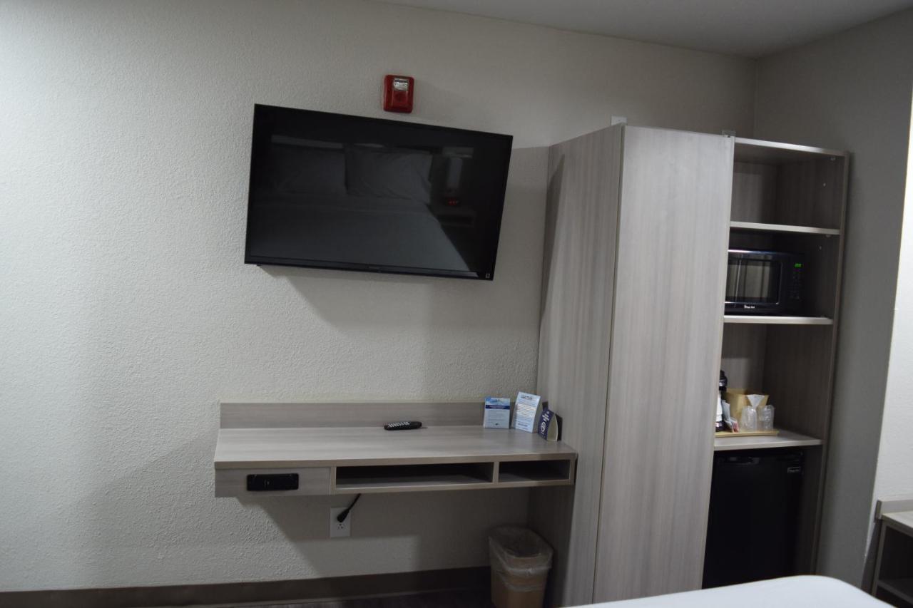 Travelers Inn And Suites Raleigh Dış mekan fotoğraf