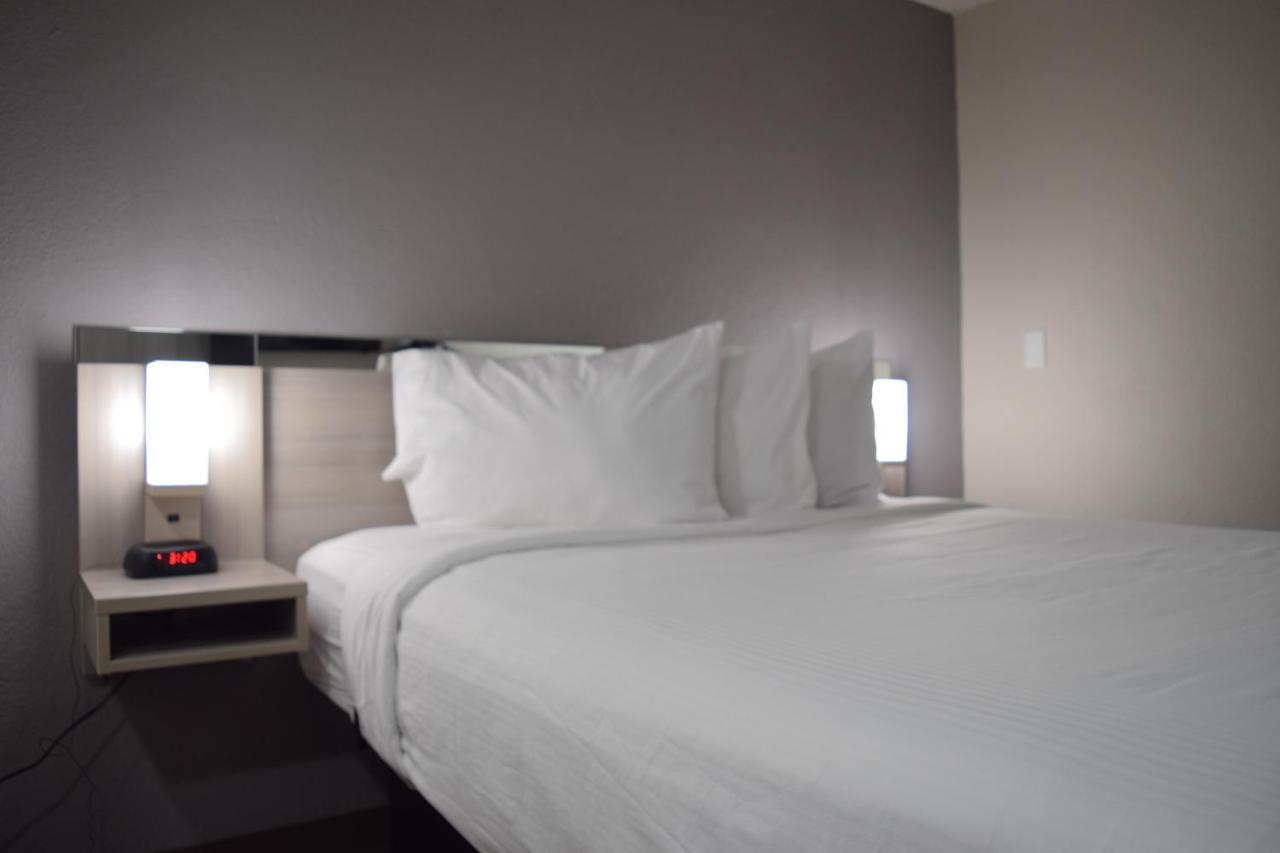 Travelers Inn And Suites Raleigh Dış mekan fotoğraf
